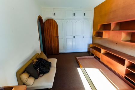 Casa à venda com 607m², 5 quartos e 5 vagasQuarto 1 