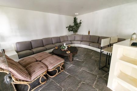 Casa à venda com 607m², 5 quartos e 5 vagasSalão de festas