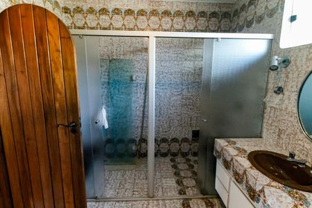 Casa à venda com 607m², 5 quartos e 5 vagasBanheiro Social 2