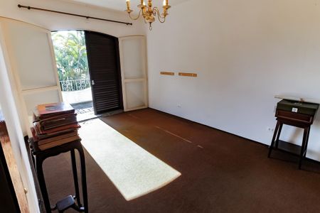 Casa à venda com 607m², 5 quartos e 5 vagasQuarto 2