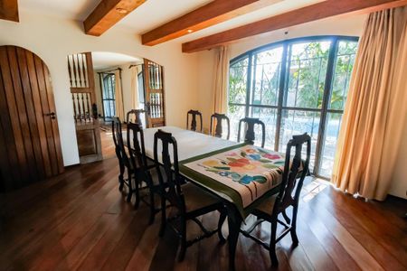 Casa à venda com 607m², 5 quartos e 5 vagasSala de Jantar