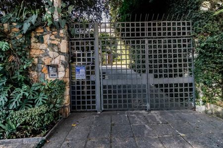 Casa à venda com 607m², 5 quartos e 5 vagasFachada