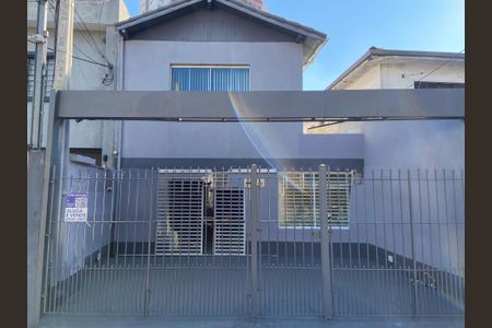 Casa para alugar com 160m², 3 quartos e 2 vagasFachada