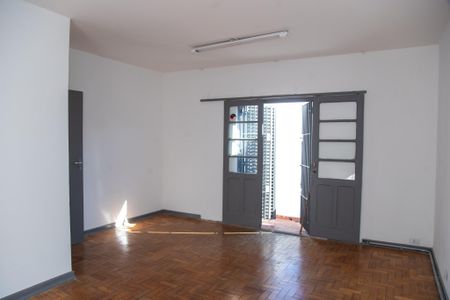 Casa para alugar com 160m², 3 quartos e 2 vagasQuarto 2