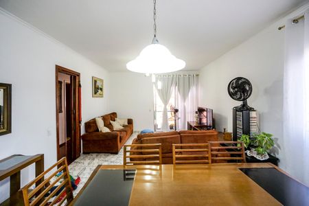Apartamento à venda com 107m², 3 quartos e 2 vagas Apartamento à venda com 107m², 3 quartos e 2 vagasSala