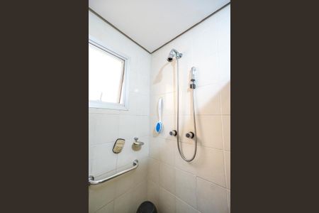 Apartamento à venda com 107m², 3 quartos e 2 vagas Apartamento à venda com 107m², 3 quartos e 2 vagasBanheiro da Suíte