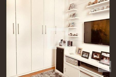 Apartamento à venda com 150m², 4 quartos e 3 vagasQuarto 