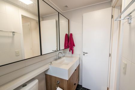 Apartamento à venda com 70m², 2 quartos e 1 vagaBanheiro da suíte 2