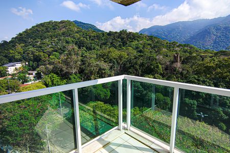 Apartamento para alugar com 68m², 1 quarto e 3 vagasVaranda