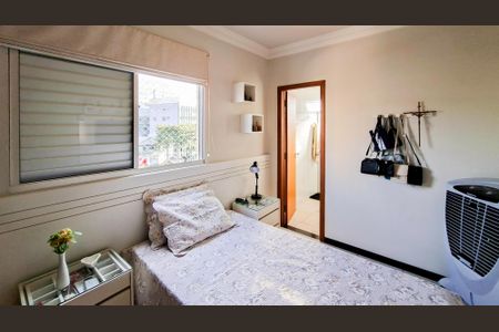 Apartamento à venda com 80m², 3 quartos e 2 vagasSuíte