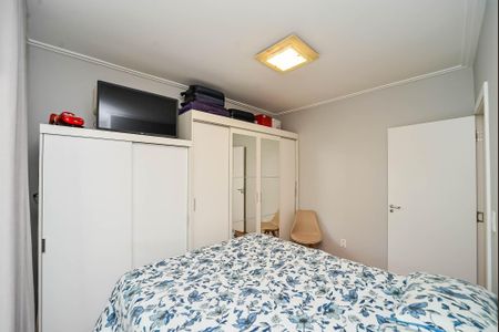 Casa à venda com 330m², 3 quartos e 8 vagas Casa à venda com 330m², 3 quartos e 8 vagasQuarto