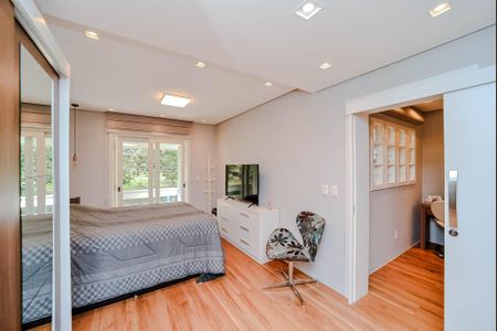 Casa à venda com 330m², 3 quartos e 8 vagas Casa à venda com 330m², 3 quartos e 8 vagasSuíte 1