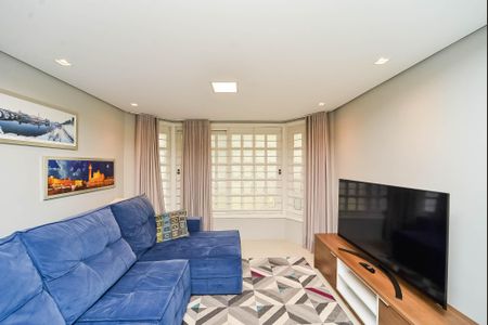 Casa à venda com 330m², 3 quartos e 8 vagas Casa à venda com 330m², 3 quartos e 8 vagasSala