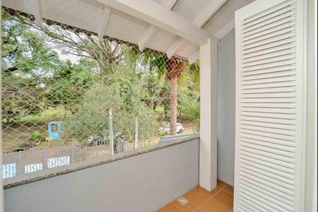 Casa à venda com 330m², 3 quartos e 8 vagas Casa à venda com 330m², 3 quartos e 8 vagasSacada do Quarto