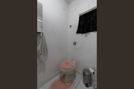 Casa à venda com 200m², 3 quartos e 2 vagasCasa 1 - Banheiro