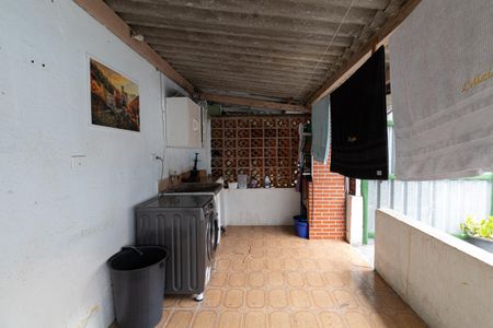 Casa à venda com 200m², 3 quartos e 2 vagasCasa 1 - Área de Serviço