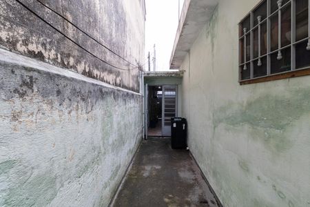 Casa à venda com 200m², 3 quartos e 2 vagasCorredor