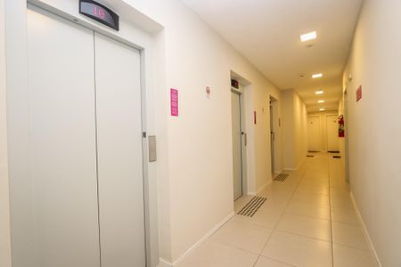 Apartamento à venda com 43m², 2 quartos e 1 vagaHall Social