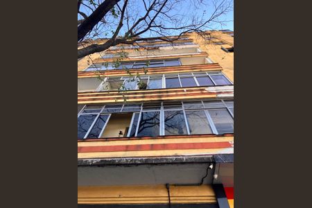 Apartamento à venda com 45m², 1 quarto e sem vaga Apartamento à venda com 45m², 1 quarto e sem vagaFachada