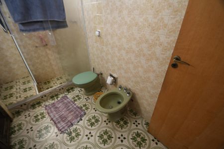 Casa à venda com 330m², 3 quartos e 6 vagasBanheiro 2