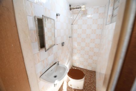 Casa à venda com 330m², 3 quartos e 6 vagasBanheiro de serviço