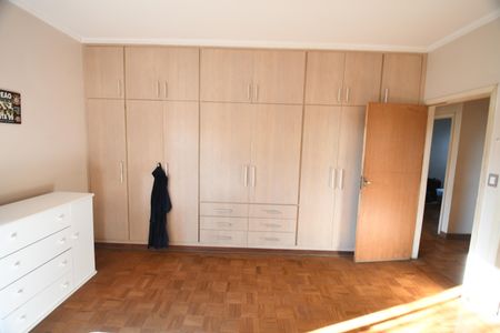 Casa à venda com 330m², 3 quartos e 6 vagas Suíte