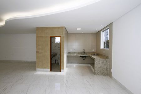 Casa para alugar com 417m², 5 quartos e 5 vagasSala