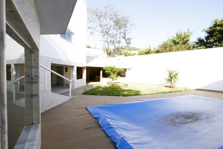 Casa para alugar com 417m², 5 quartos e 5 vagasÁrea externa