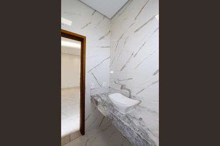 Casa para alugar com 417m², 5 quartos e 5 vagasLavabo