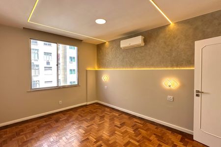 Apartamento à venda com 152m², 4 quartos e sem vagaSuíte 02