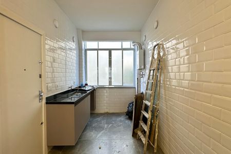 Apartamento à venda com 152m², 4 quartos e sem vagaÁrea de Serviço