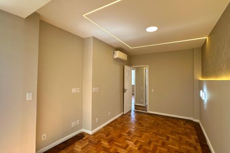Apartamento à venda com 152m², 4 quartos e sem vagaQuarto 02