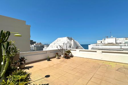 Apartamento à venda com 152m², 4 quartos e sem vagaÁrea comum