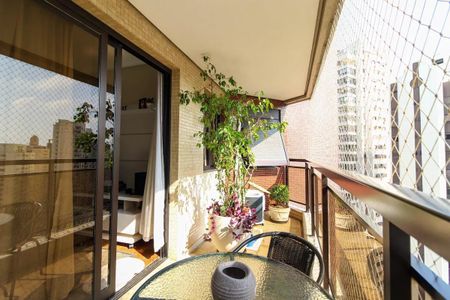 Apartamento à venda com 122m², 4 quartos e 2 vagas