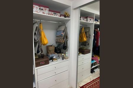 Casa à venda com 4 quartos, 278m² em Badu, Niterói