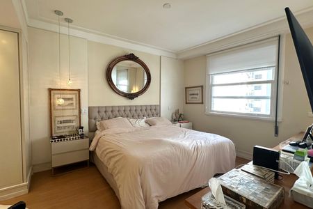 Apartamento à venda com 167m², 3 quartos e 1 vaga Apartamento à venda com 167m², 3 quartos e 1 vagaSuíte