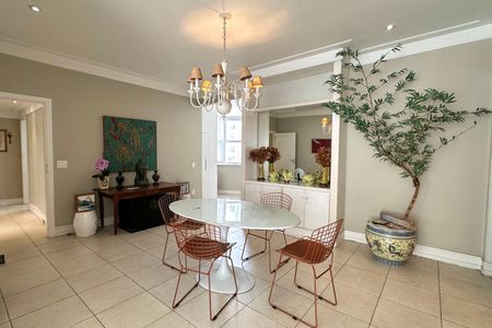 Apartamento à venda com 167m², 3 quartos e 1 vaga Apartamento à venda com 167m², 3 quartos e 1 vagaSala