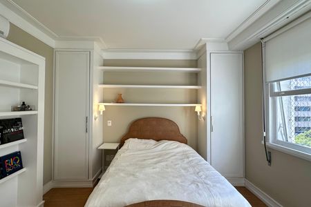 Apartamento à venda com 167m², 3 quartos e 1 vaga Apartamento à venda com 167m², 3 quartos e 1 vagaQuarto 2