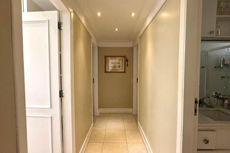 Apartamento à venda com 167m², 3 quartos e 1 vaga Apartamento à venda com 167m², 3 quartos e 1 vagaCorredor