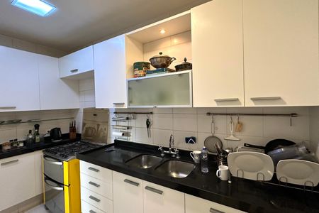 Apartamento à venda com 167m², 3 quartos e 1 vaga Apartamento à venda com 167m², 3 quartos e 1 vagaCozinha