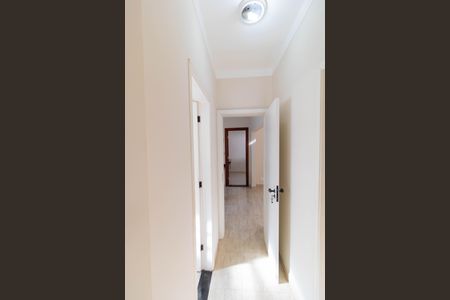 Corredor de casa à venda com 4 quartos, 148m² em Vila Nova, Campinas