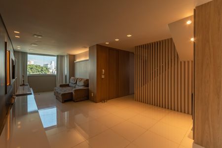 Sala 1 de apartamento para alugar com 4 quartos, 209m² em Pampulha, Belo Horizonte