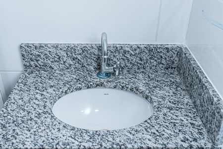 Apartamento à venda com 41m², 2 quartos e 1 vaga Apartamento à venda com 41m², 2 quartos e 1 vagaBanheiro Social