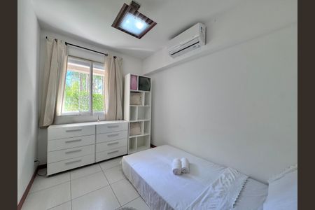 Apartamento à venda com 100m², 2 quartos e 2 vagasQuarto