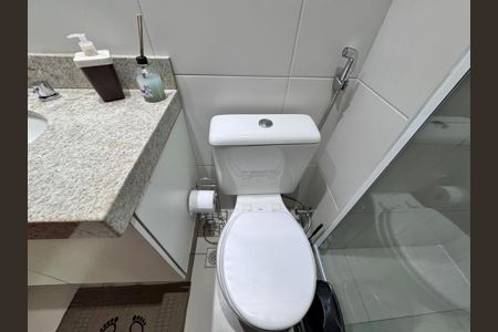 Apartamento à venda com 100m², 2 quartos e 2 vagasBanheiro da Suíte