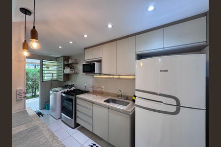 Apartamento à venda com 100m², 2 quartos e 2 vagasCozinha