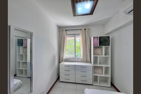 Apartamento à venda com 100m², 2 quartos e 2 vagasQuarto