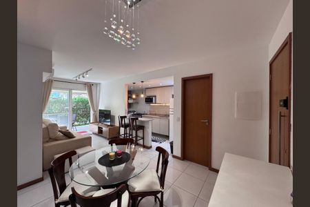 Apartamento à venda com 100m², 2 quartos e 2 vagasSala