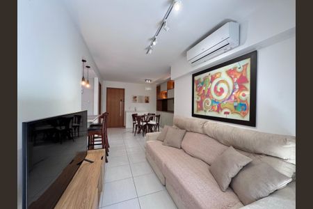 Apartamento à venda com 100m², 2 quartos e 2 vagasSala