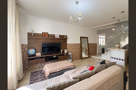 Sala de casa de condomínio para alugar com 4 quartos, 220m² em Vila Pagano, Valinhos